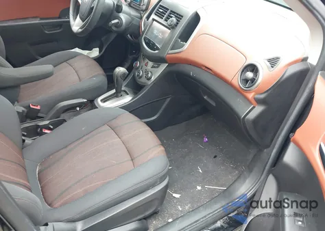 2016 Chevrolet Sonic Lt Auto из США, поврежденный, VIN 1G1JC6SB6G4124413